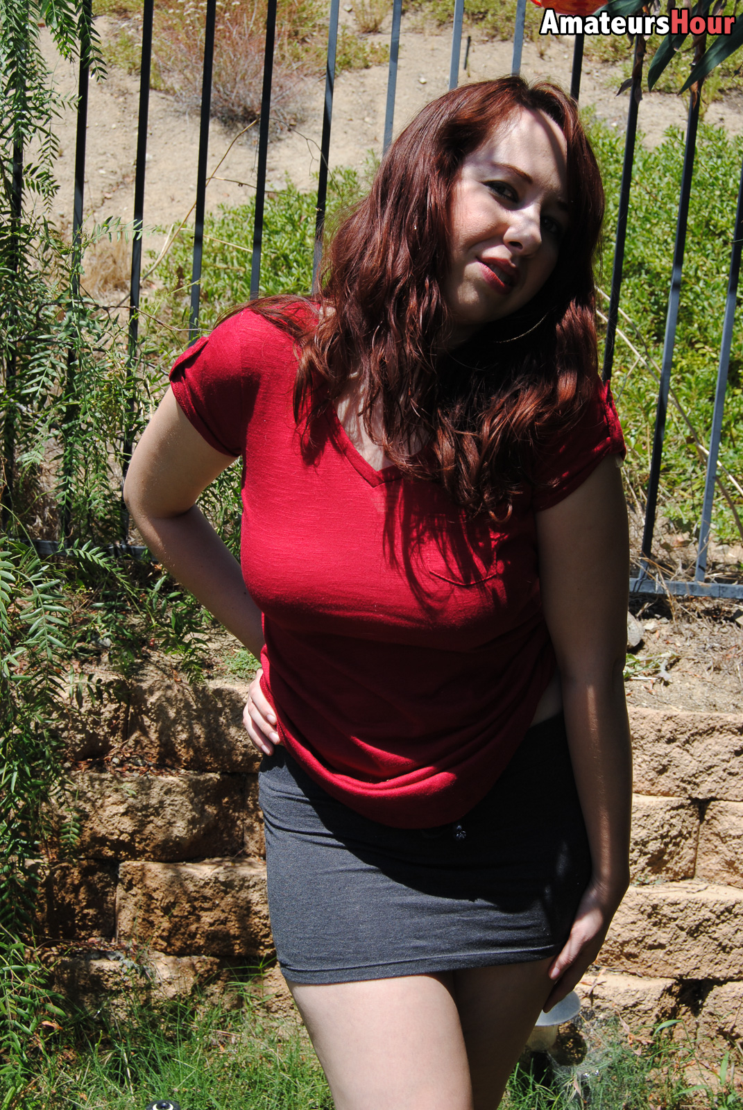 amateur photo AHAlisynredshirt0150-lg