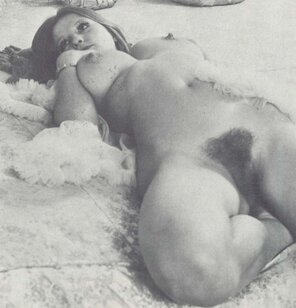 amateur photo pedon-late-60s-early-1970s-big-tit-queen-145