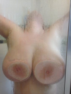 amateur photo My wife's huge boobs in the shower