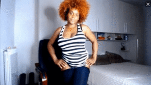 photo amateur European Black Muscle Girl Reveals Her Powerful Muscles