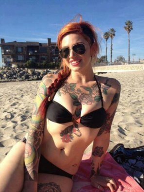 amateur pic Inked on the beach