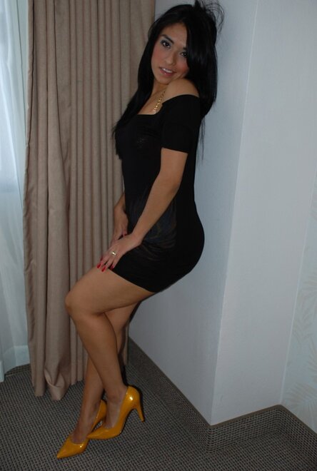 LittleBlackDress1001