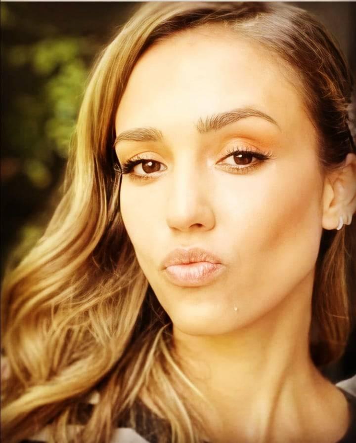 Jessica Marie Alba Jessica Alba Getting Ready To Kiss Me Porn Pic Eporner 7780