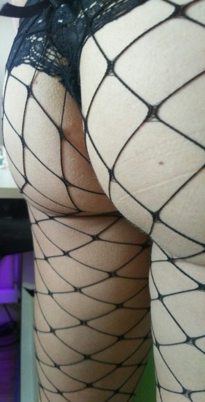 foto amatoriale Black lace and fishnet ðŸ–¤ðŸ’£