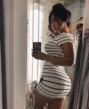 amateur pic Ass in that dress