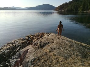 zdjęcie amatorskie Just warm enough [f]or lake dips! ðŸŒ¿