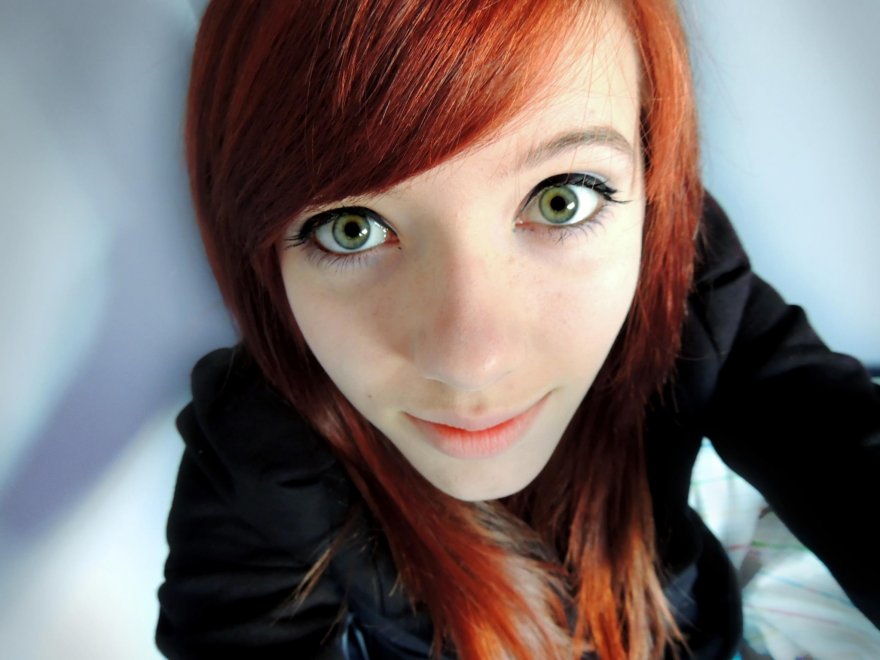 Red hair, green eyes