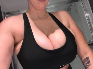 amateur pic Gianna Michaels will not be contained.
