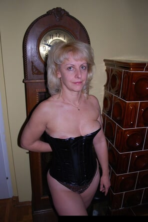 amateur-Foto amateur blonde mom milf granny lingerie big tits