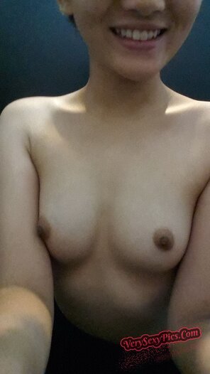 foto amatoriale Nude Amateur Pics - Nerdy Asian Teen Striptease7