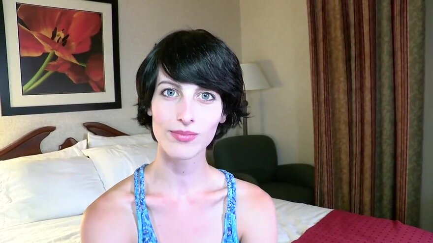 alex-harper-Skinny Housewife (720).mp4_20240910142059_0005