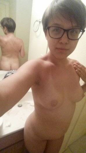 zdjęcie amatorskie [F21] I have some decent tanlines, don't you think?