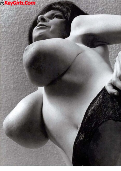 Vintage Big Tits (69 Nude Photos) (1)-ink