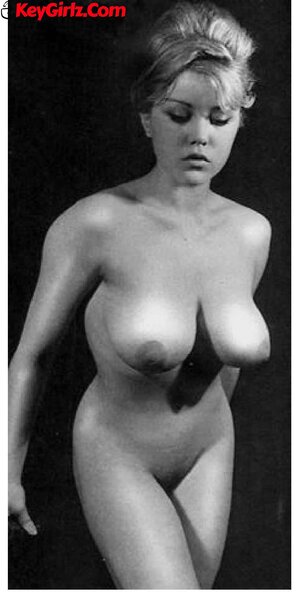 amateur pic Vintage Big Tits (69 Nude Photos) (52)-ink