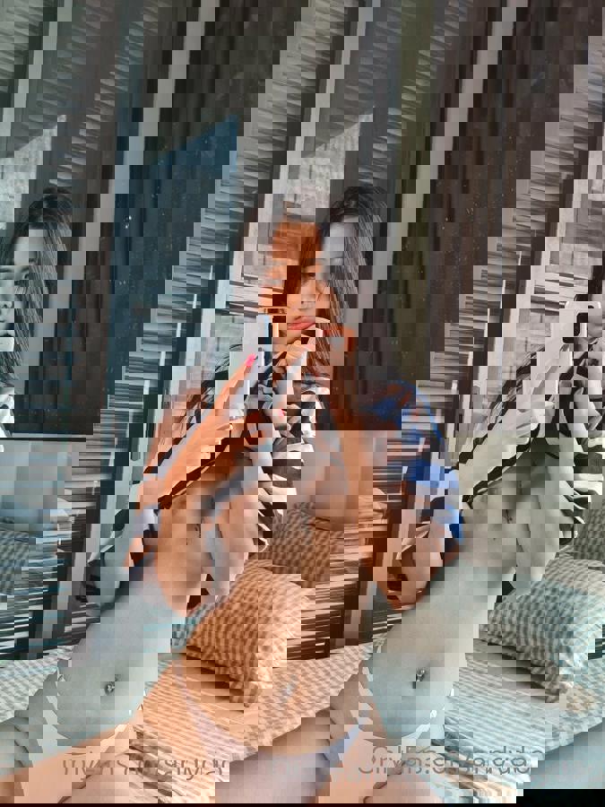 amateur photo 2b30374e4b9dd61e3a15b058de2ce5020936e1b427de73a5.md.md