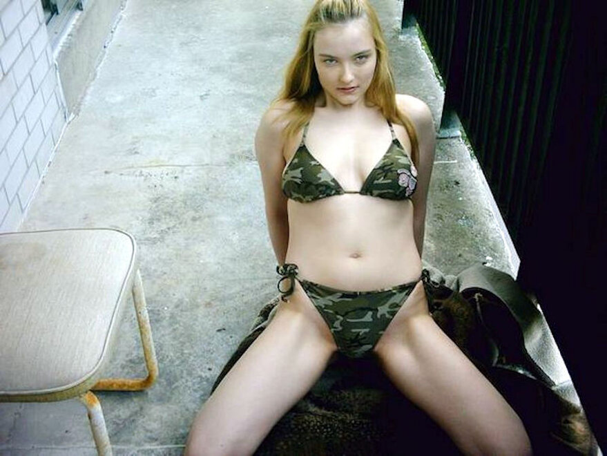 nikki camo string bikini under jeans_022