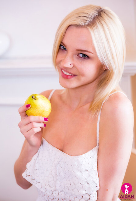 zazie_ teeny-shorts 007