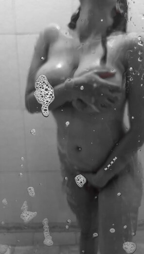 zdjęcie amatorskie Bathroom nudes to drive away your Monday blues# 3