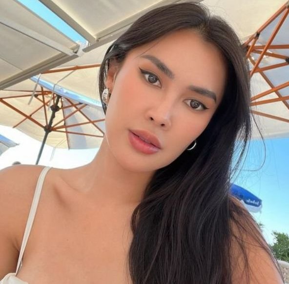 amateur photo p_headline_selebgram-michelle-halim-posting-jual-t-aced54