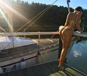 amateur pic She wants the dock
