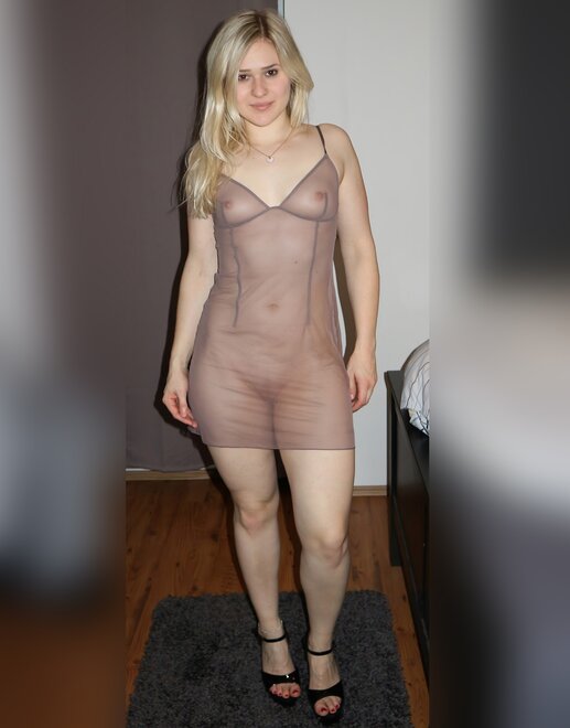 Sophie_exposed_blonde_teen_slut_Set_1_2_ [1600x1200] nude