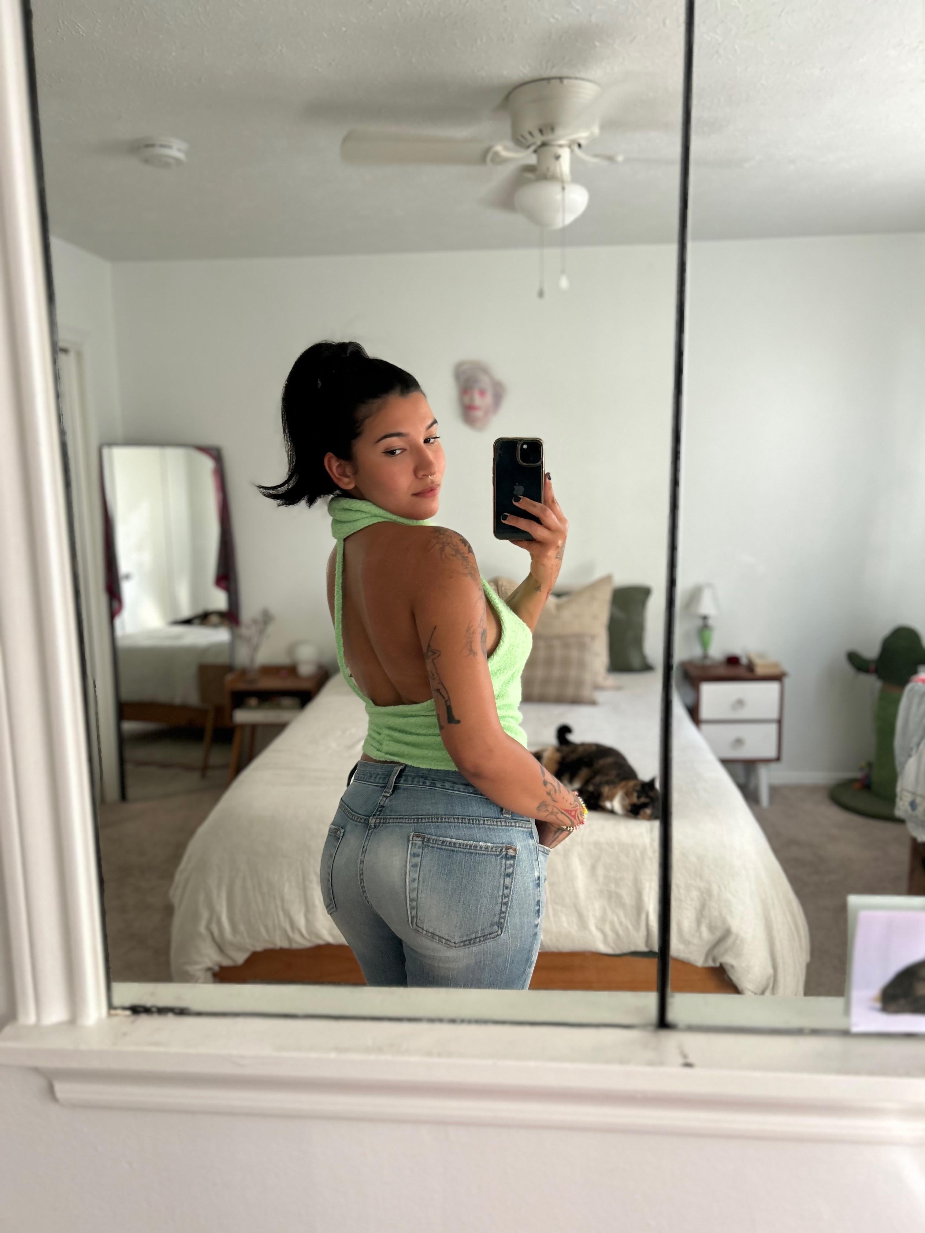 amateur photo Honduran x Mexican x American 1(1)