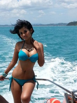 amateurfoto Xanny Disjad - Look At Her. She Is The Captain Now.