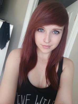 photo amateur Red hair and blue eyes