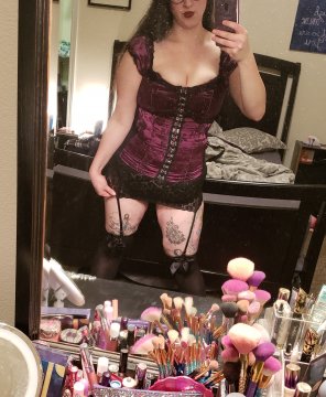 zdjęcie amatorskie Shall I show off the rest of my corset collection? ðŸ’‹
