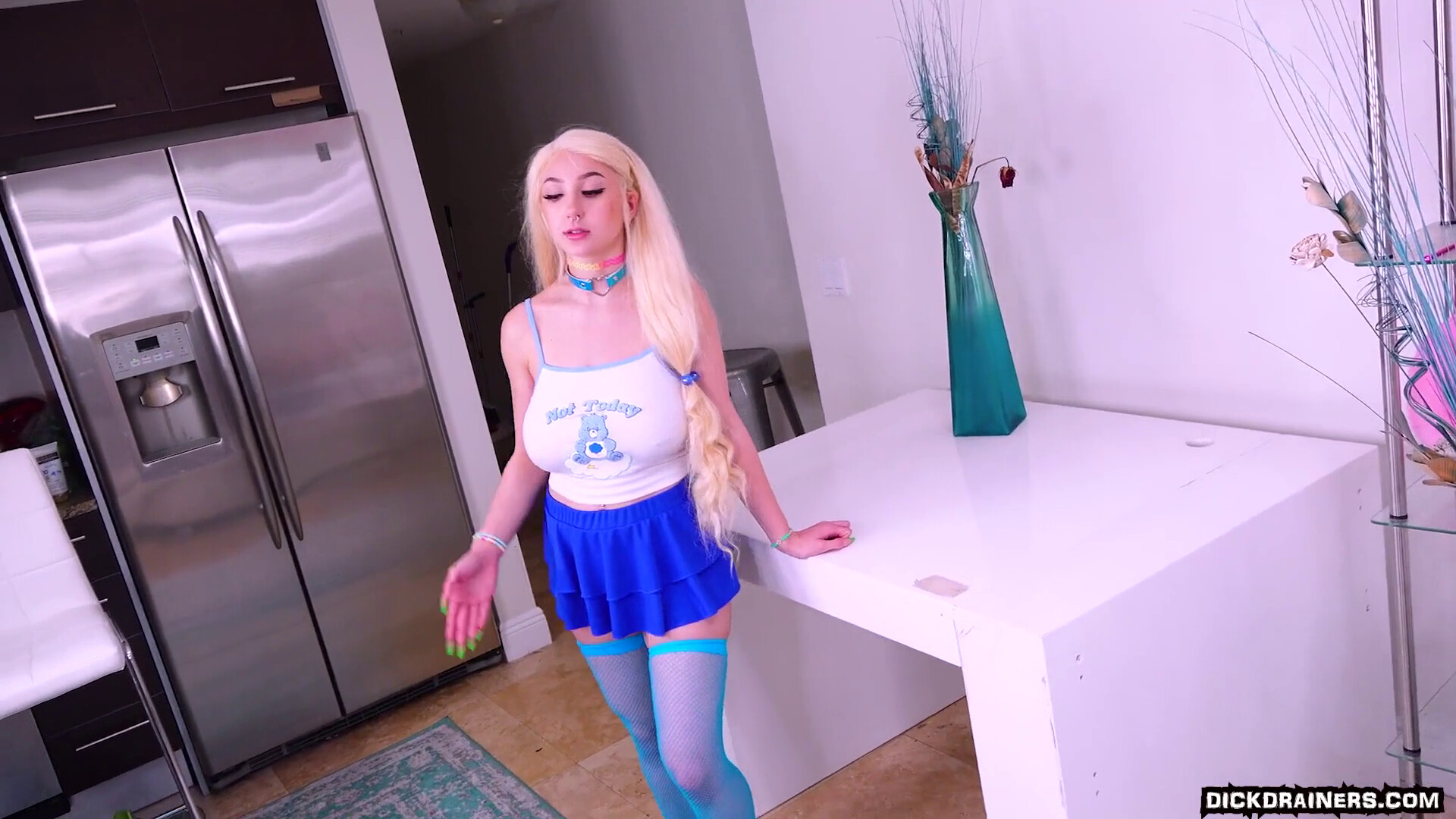 amateur photo skylar-vox-Big Titties Need To Be At Every Party - DickDrainers_1080p.mp4_20240824171036_0008