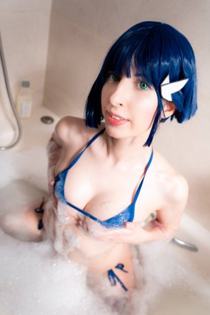 amateur photo Hey, care to do more bubbles? â™¡ Shooting my Ichigo cosplay in microbikini in the jacuzzi was so much fun! Of course, such skimpy clothing must disap