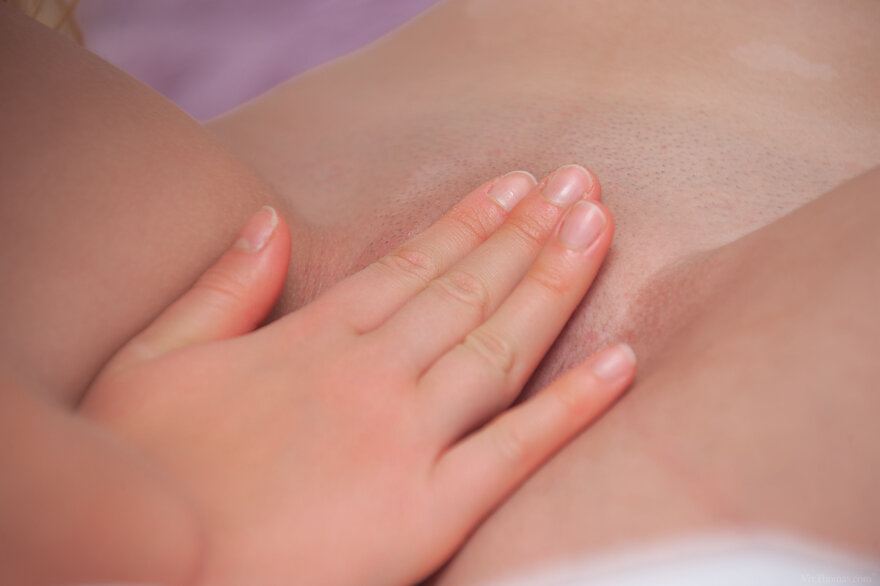 VivThomas_Mutual-Lust_Cherry-Blossom--Nikoleta_high_0061