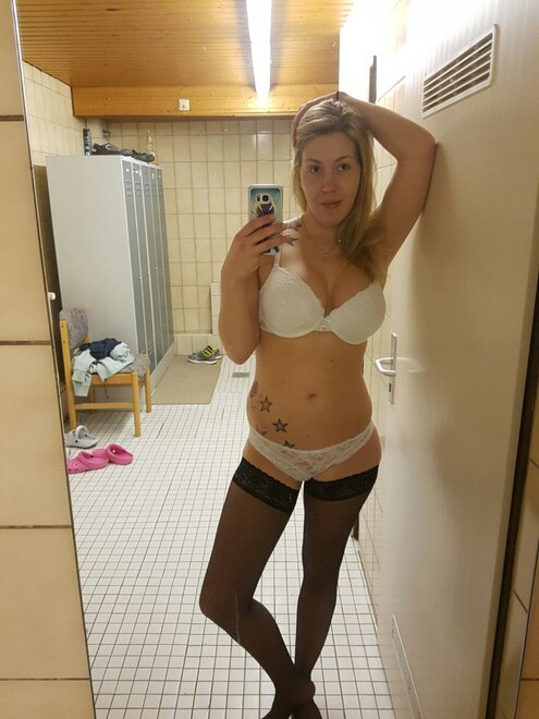 Christina_exposed_slut_from_Germany_IMG_20170129_WA0011 [1600x1200] nude