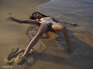 foto amateur hiromi-crazy-sexy-beach-shoot-27-14000px