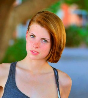 amateur photo Looks like a young redhead Marisa Tomei