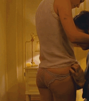 amateur photo 3049-lovely-celebrity-in-a-gif-picture
