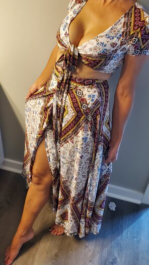 Do you like my new dress? [F]