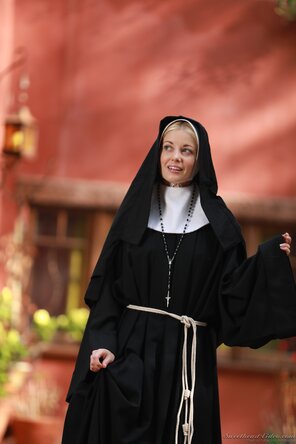 photo amateur polo_7474 - SweetheartVideo Charlotte Stokely - Confessions Of A Sinful Nun - 00211-021