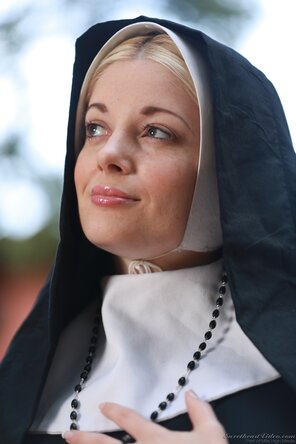 photo amateur polo_7474 - SweetheartVideo Charlotte Stokely - Confessions Of A Sinful Nun - 00401-040