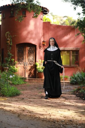 アマチュア写真 polo_7474 - SweetheartVideo Charlotte Stokely - Confessions Of A Sinful Nun - 00461-046
