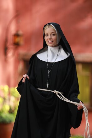 amateur-Foto polo_7474 - SweetheartVideo Charlotte Stokely - Confessions Of A Sinful Nun - 00501-050
