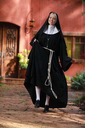 アマチュア写真 polo_7474 - SweetheartVideo Charlotte Stokely - Confessions Of A Sinful Nun - 00631-063