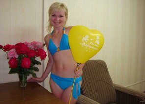amateurfoto Blonde-Russian-Milf-Swinging-Lifestyle_98