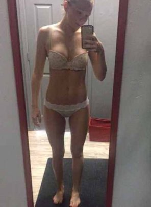 amateur pic Fitting Room