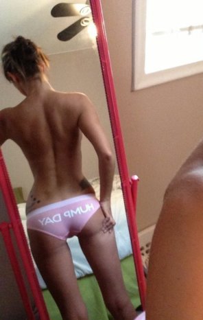 photo amateur Every Day is Hump Day
