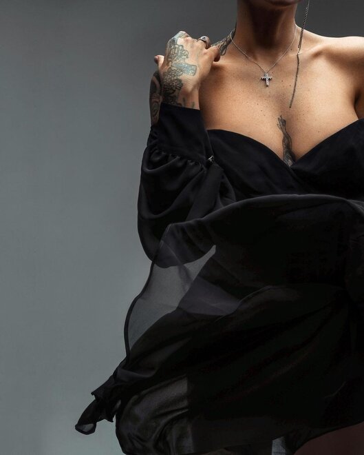 1026483233296647143693016914343130947869802n