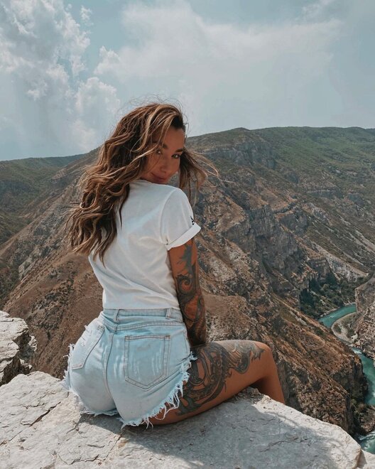 1102365387385190136126045178364603602065394n