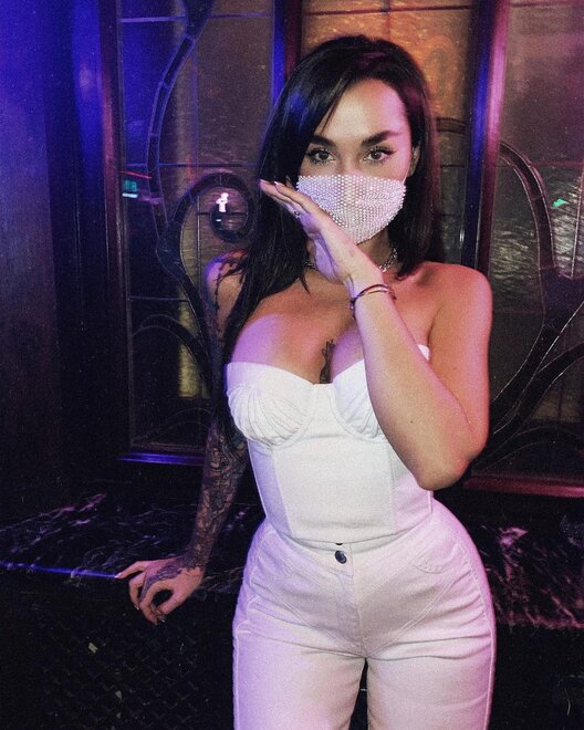 1236788964106171399577407504400174543700695n