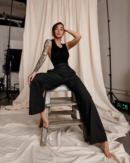 1304215278807456893947376817578982720662563n