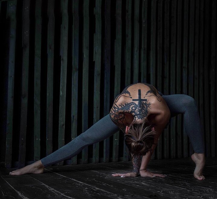 39995663749840275349067459572405593964544n